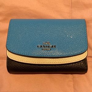 Medium coach wallet